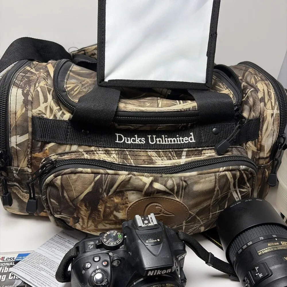 Nikon D5300 24.2 MP Digital SLR Camera - Black 3 Lens (18-55mm, 55-300mm,10-20mm